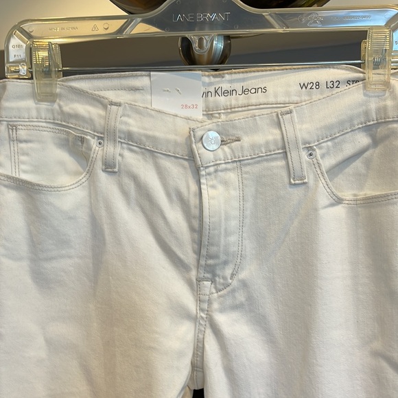 NWT kelvin klein white jeans, 28x32, straight leg, mid-rise - Picture 2 of 7